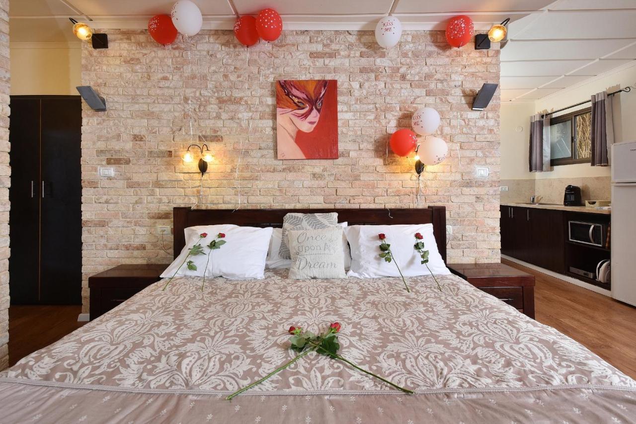 Shmulik'S Resort Couples Or Families Only Had Nes Extérieur photo